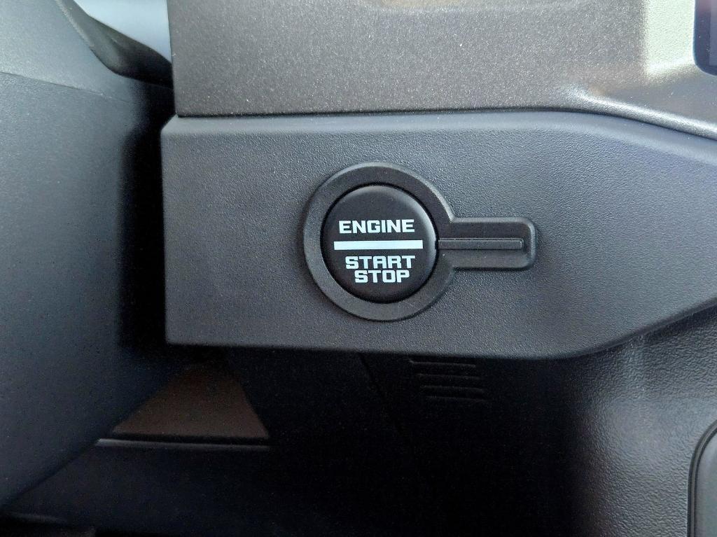 new 2025 Ford Bronco car, priced at $37,001