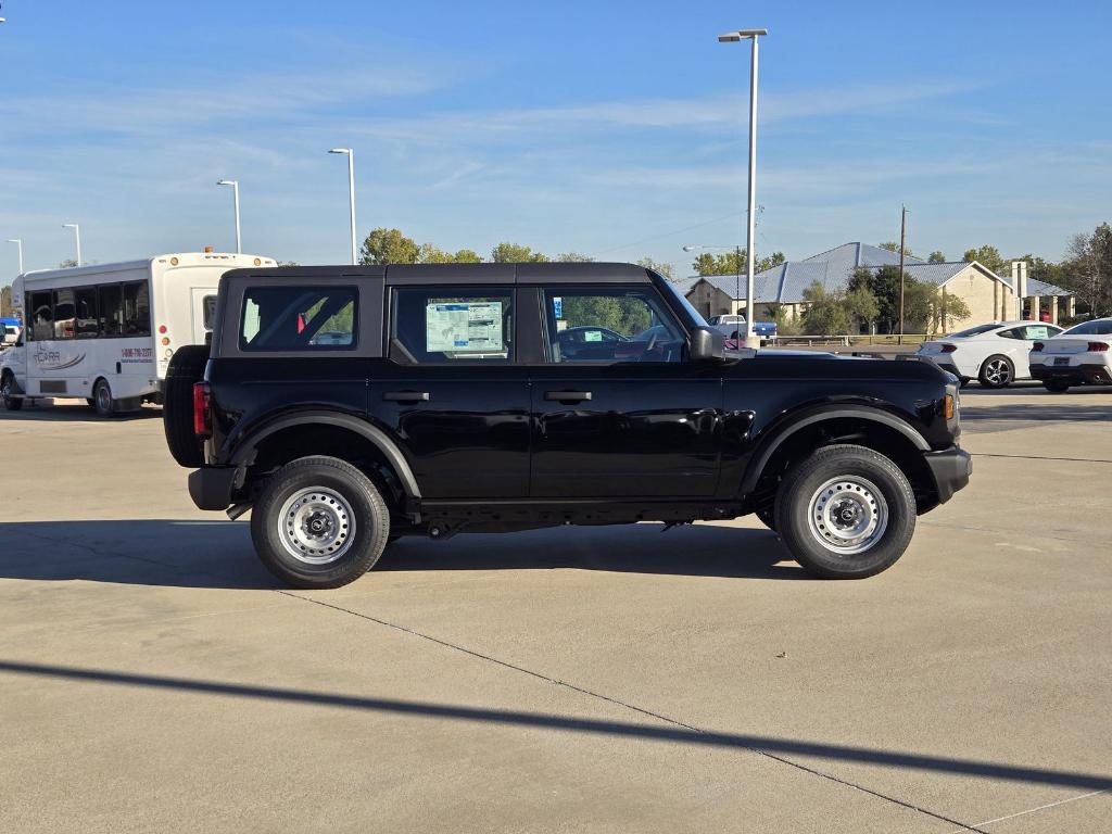 new 2025 Ford Bronco car, priced at $39,713
