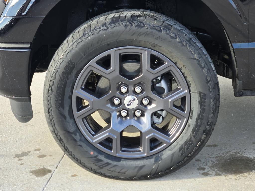 new 2026 Ford F-150 car, priced at $51,370