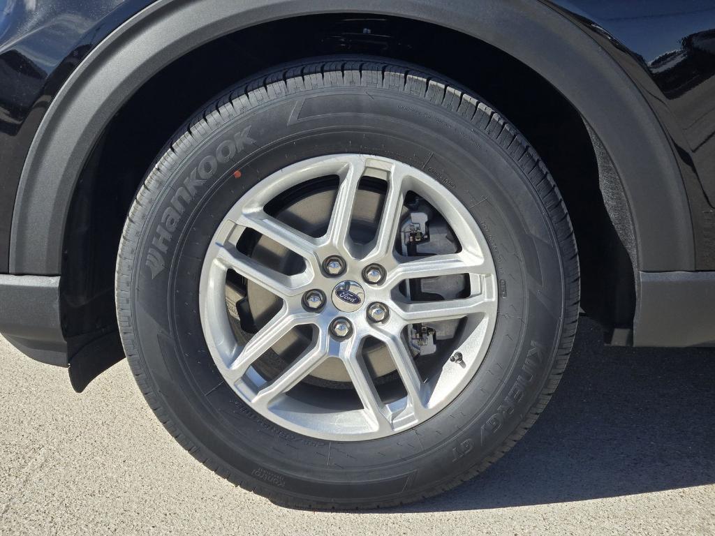 new 2026 Ford Explorer car, priced at $39,078