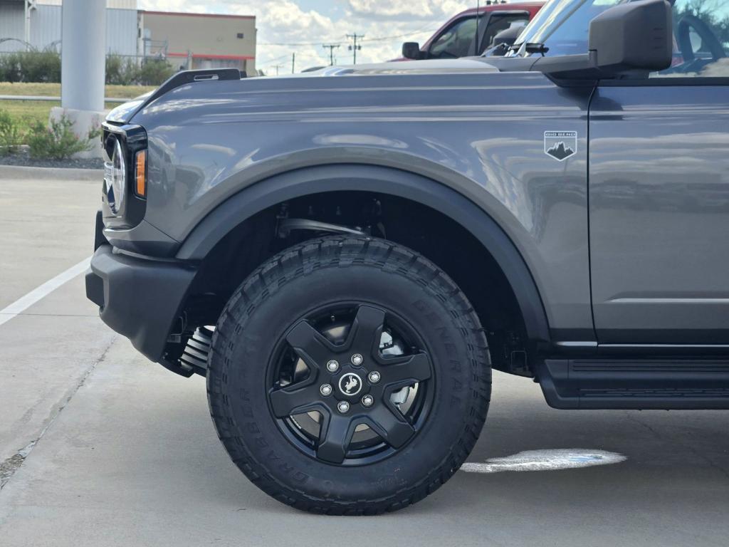 new 2025 Ford Bronco car, priced at $42,535