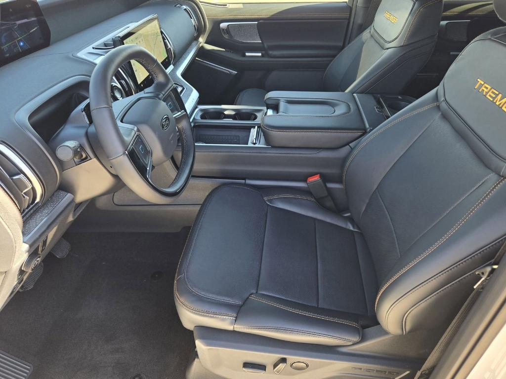 new 2025 Ford Expedition car, priced at $75,693