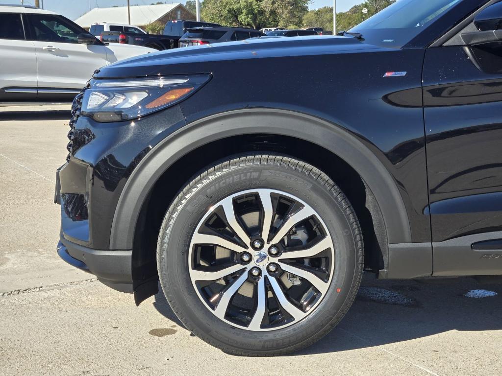 new 2026 Ford Explorer car, priced at $43,278