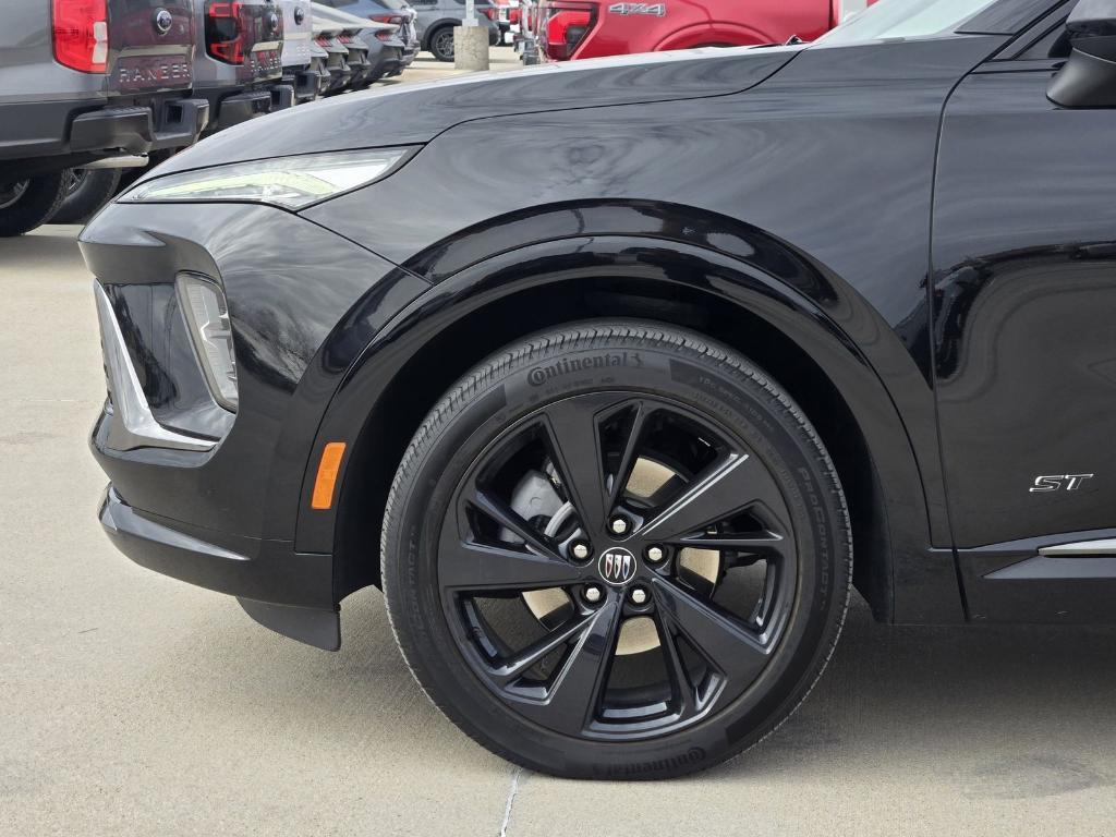 used 2025 Buick Envision car, priced at $29,240