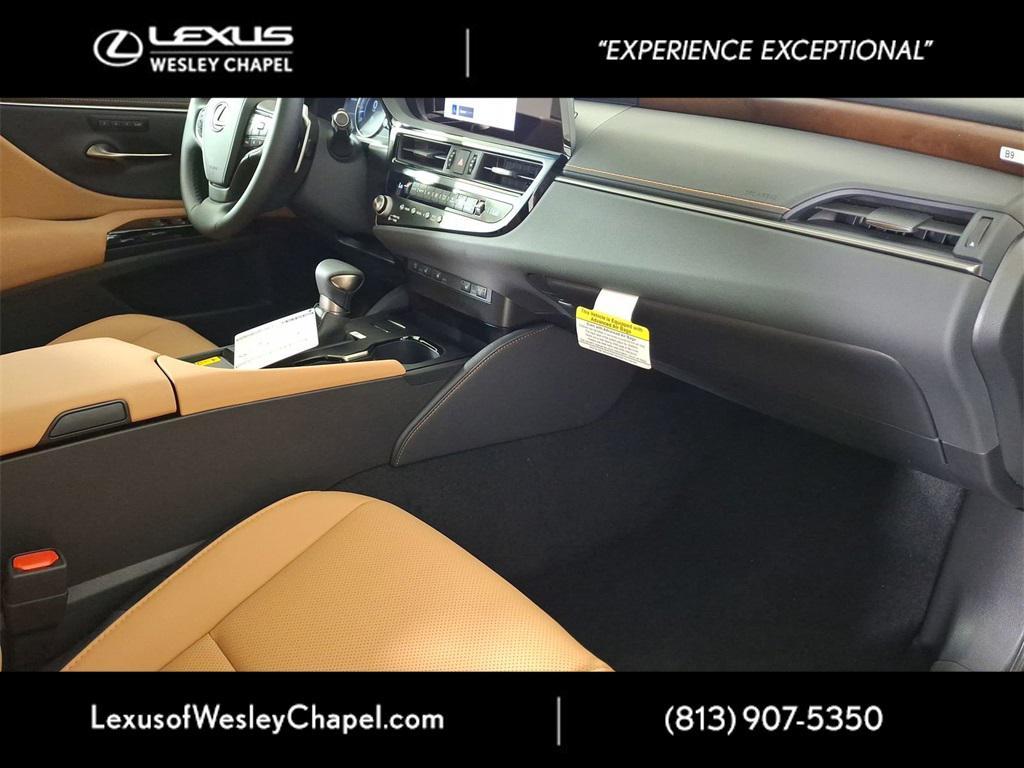 new 2025 Lexus ES 350 car, priced at $48,450
