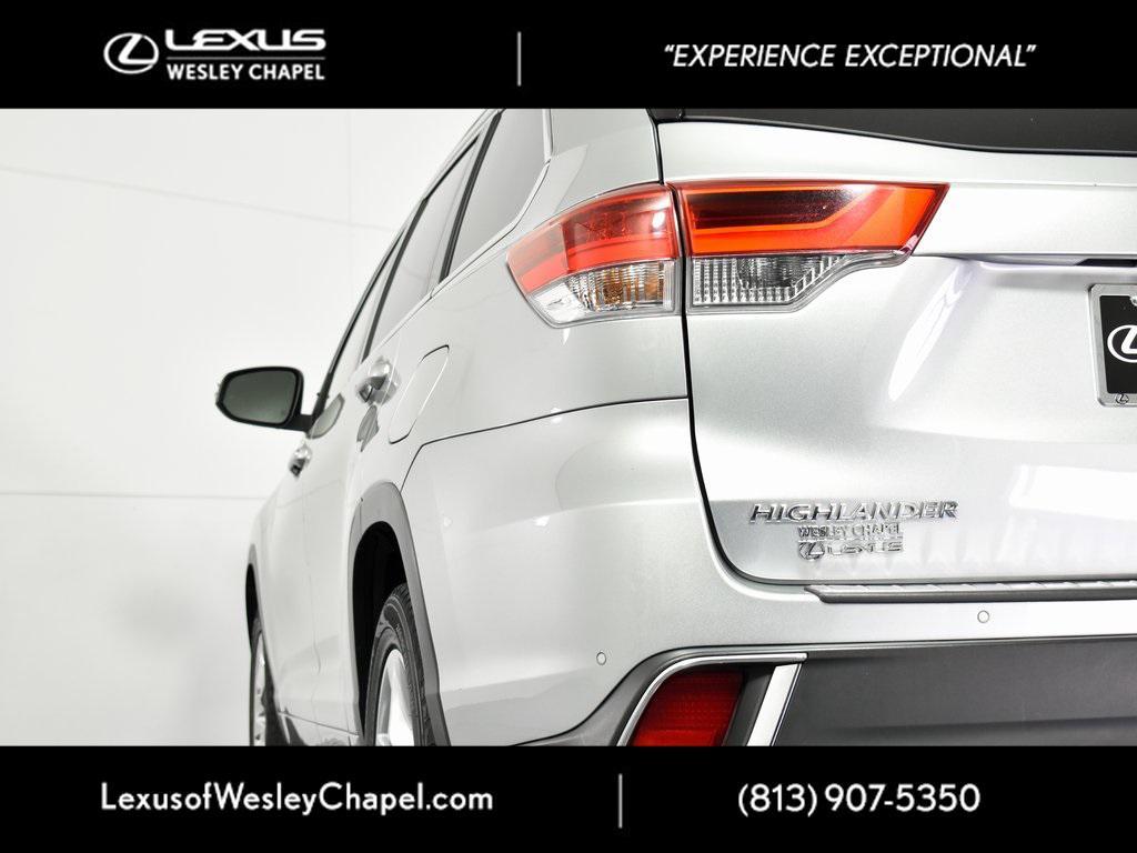 used 2017 Toyota Highlander car, priced at $18,999
