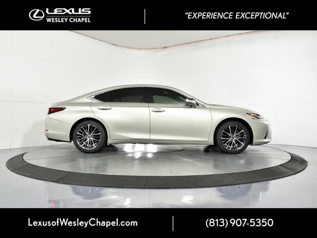 new 2025 Lexus ES 350 car, priced at $49,290