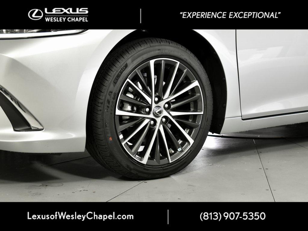 new 2025 Lexus ES 350 car, priced at $48,120