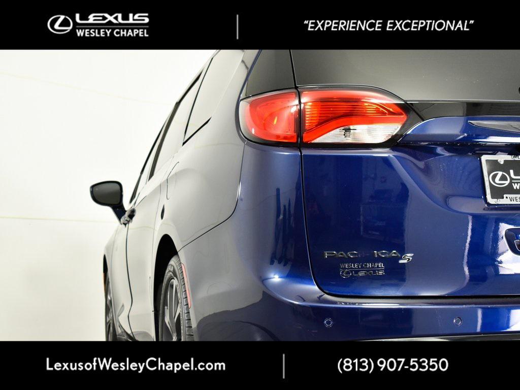 used 2020 Chrysler Pacifica car, priced at $15,999