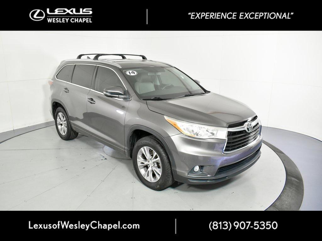 used 2014 Toyota Highlander car, priced at $17,490