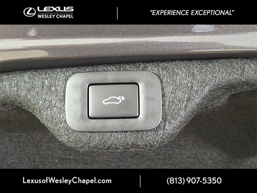 new 2025 Lexus ES 350 car, priced at $48,450