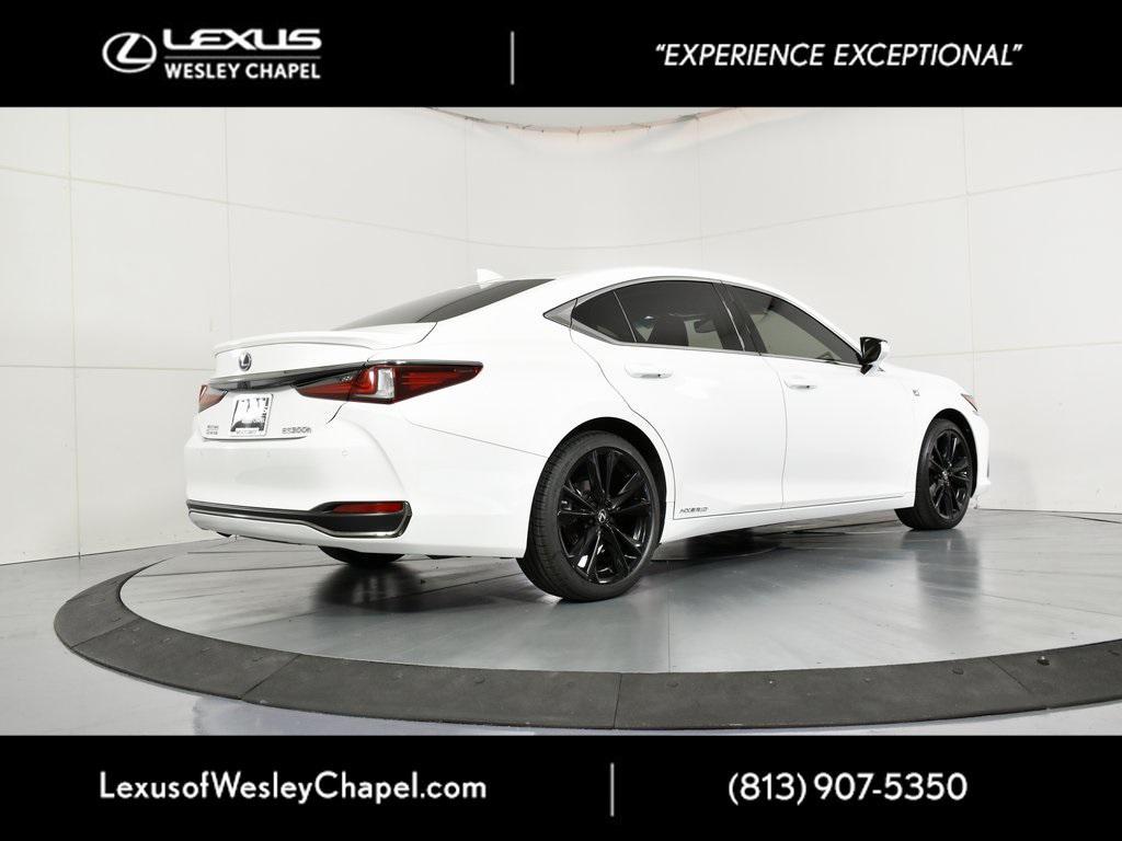 used 2022 Lexus ES 300h car, priced at $35,990