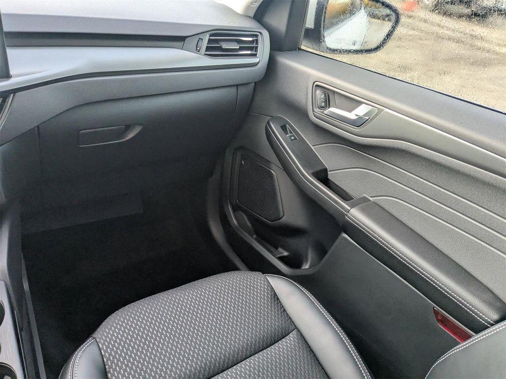 new 2026 Ford Escape PHEV car, priced at $33,435