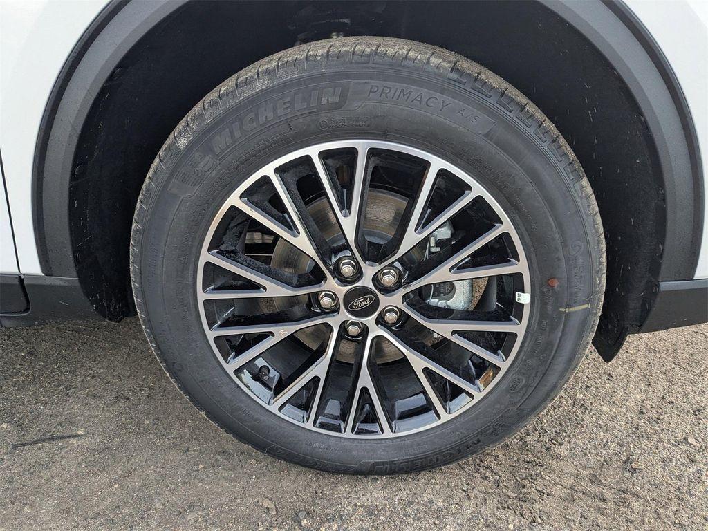 new 2026 Ford Escape PHEV car, priced at $33,435