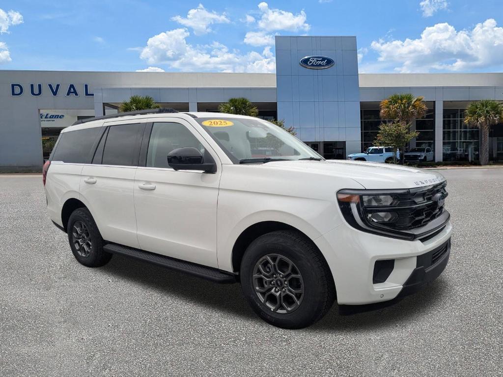 new 2025 Ford Expedition car, priced at $62,102