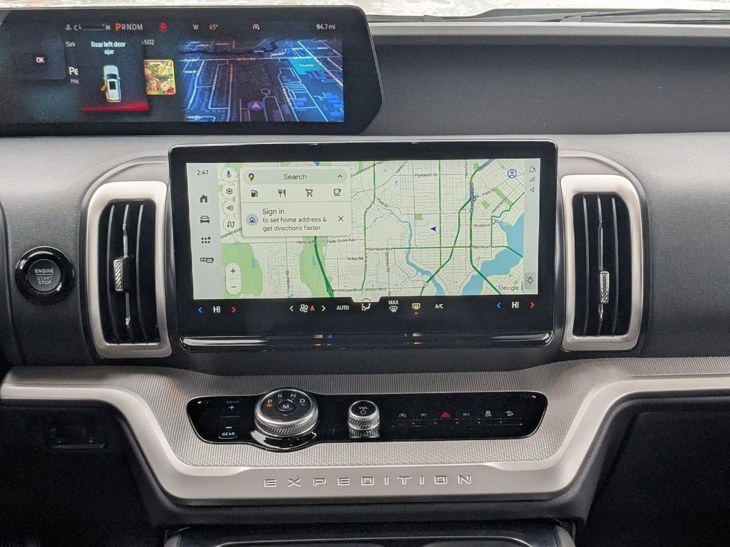 new 2025 Ford Expedition car, priced at $62,102