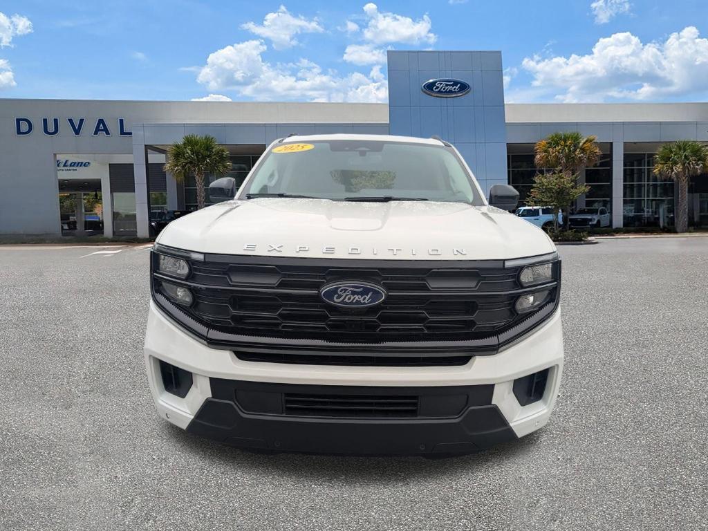 new 2025 Ford Expedition car, priced at $62,102