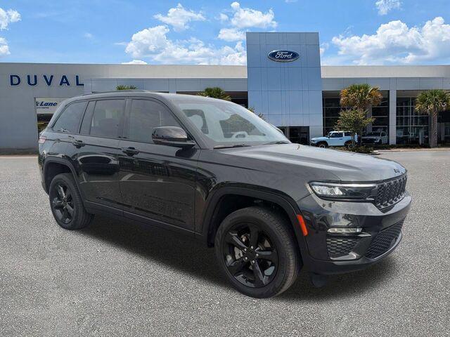 used 2024 Jeep Grand Cherokee car, priced at $35,597