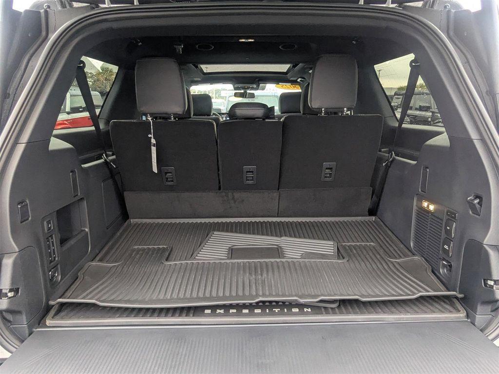 new 2025 Ford Expedition Max car, priced at $85,215