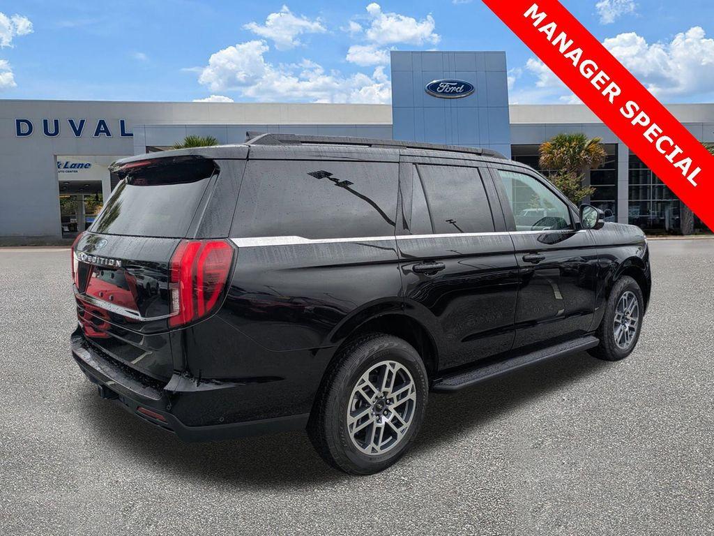 new 2025 Ford Expedition car, priced at $69,230