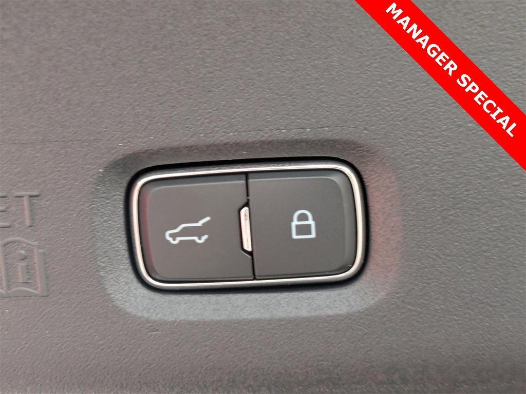 new 2025 Ford Expedition car, priced at $69,230