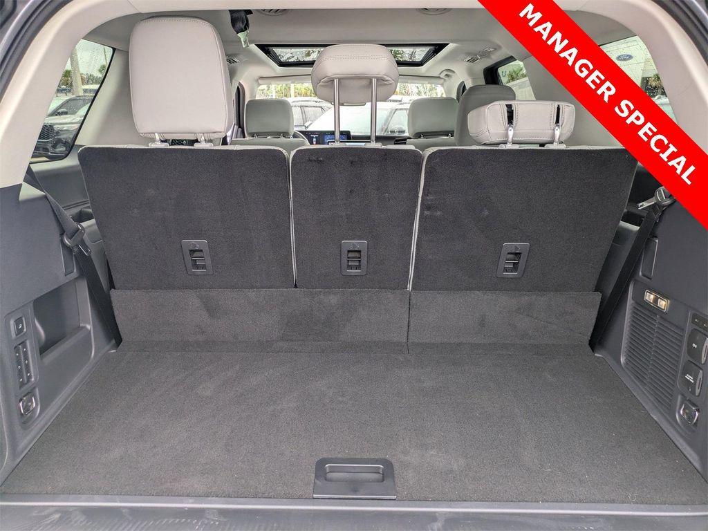 new 2025 Ford Expedition car, priced at $69,230