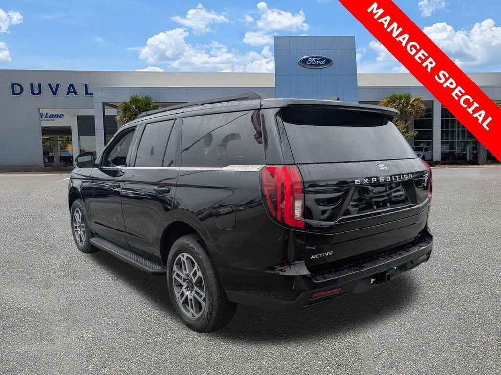 new 2025 Ford Expedition car, priced at $69,230