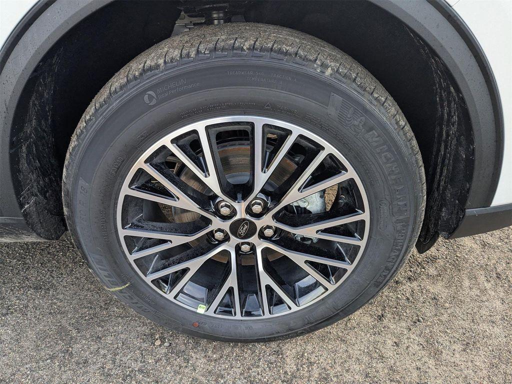 new 2026 Ford Escape PHEV car, priced at $33,435