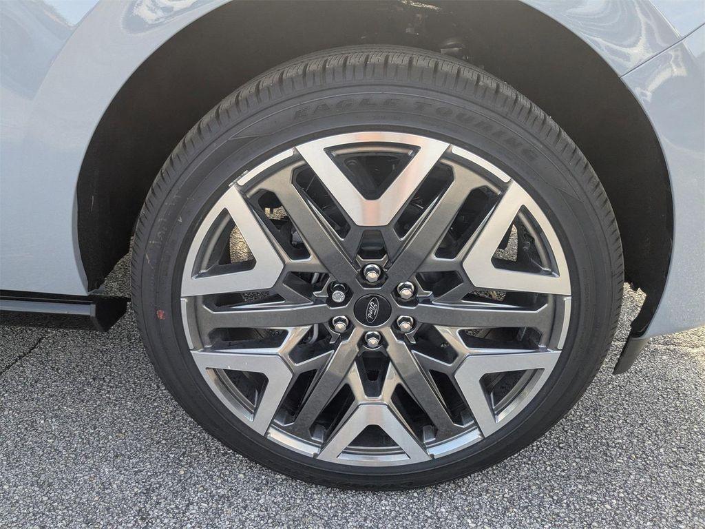 new 2025 Ford Expedition Max car, priced at $93,775