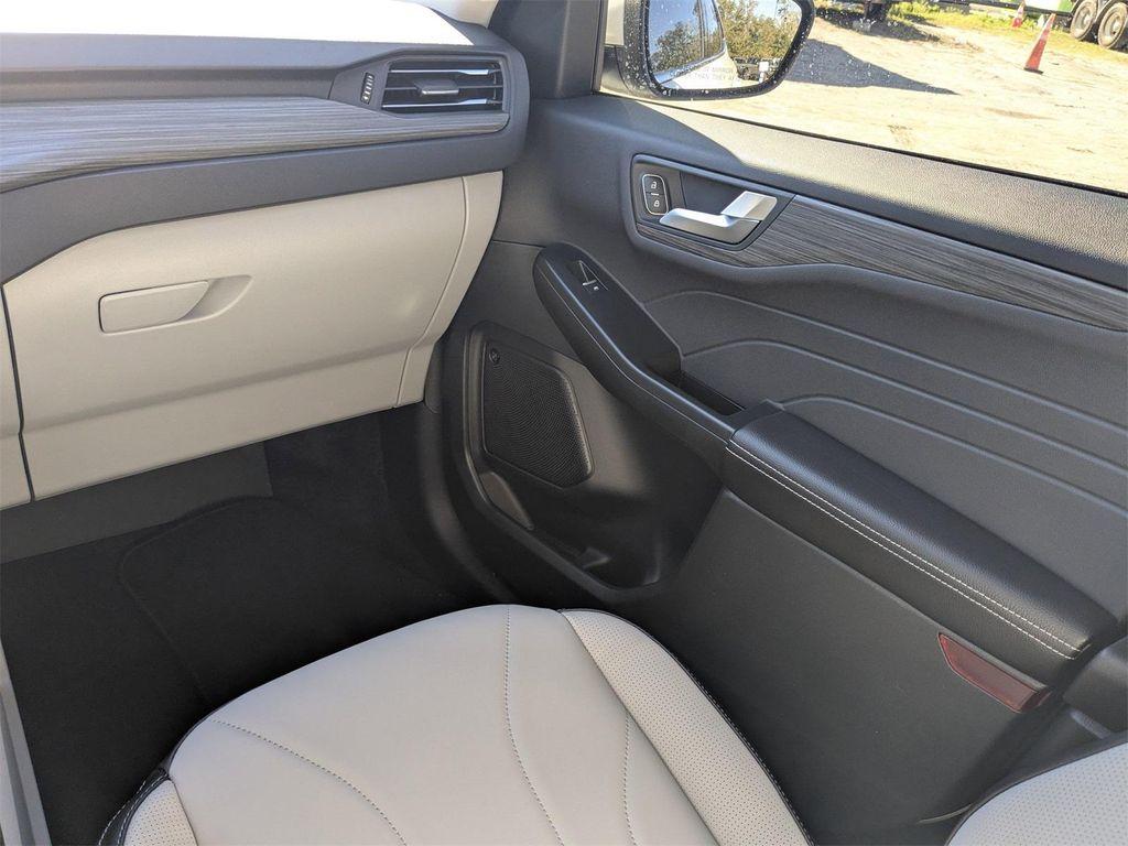 new 2026 Ford Escape PHEV car, priced at $37,920