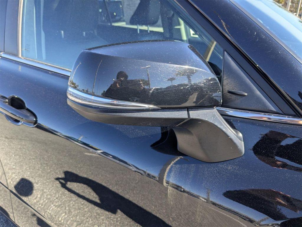 used 2024 Toyota Highlander car, priced at $33,000