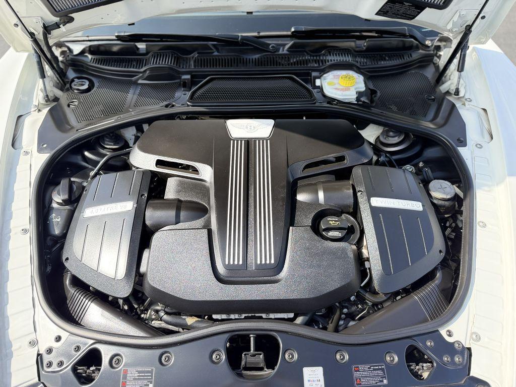 Bentley Flying Spur view 29