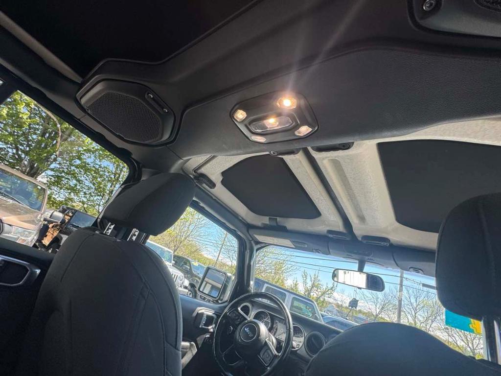 used 2022 Jeep Gladiator car, priced at $31,900