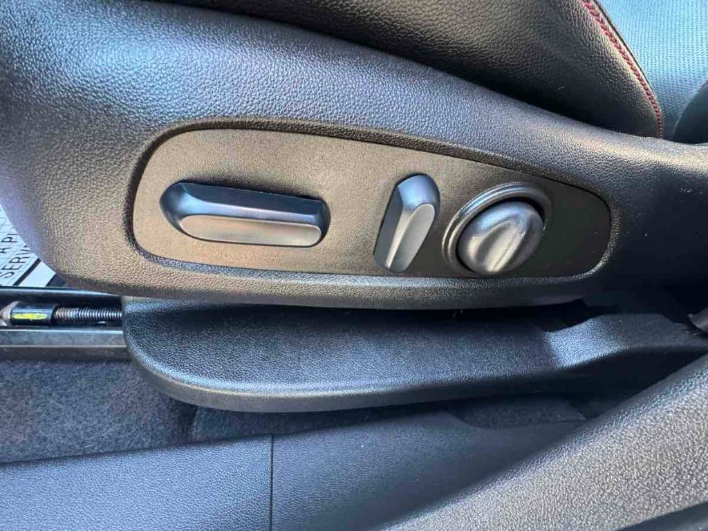 used 2023 Chevrolet Equinox car, priced at $27,900