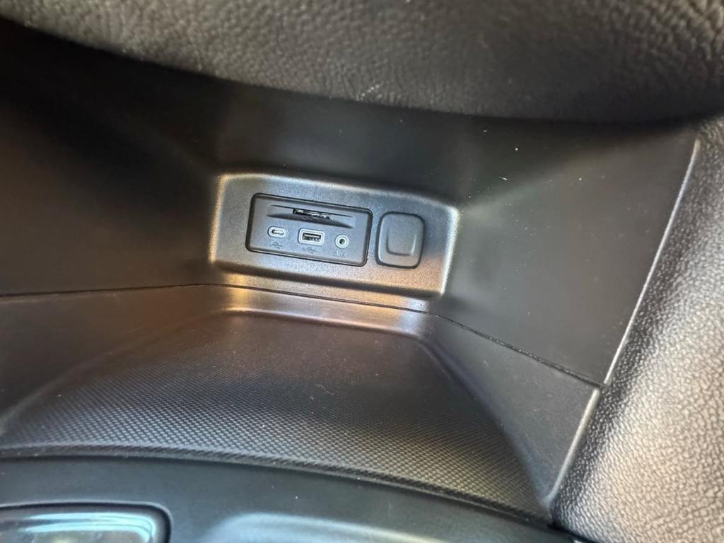 used 2023 Chevrolet Equinox car, priced at $27,900
