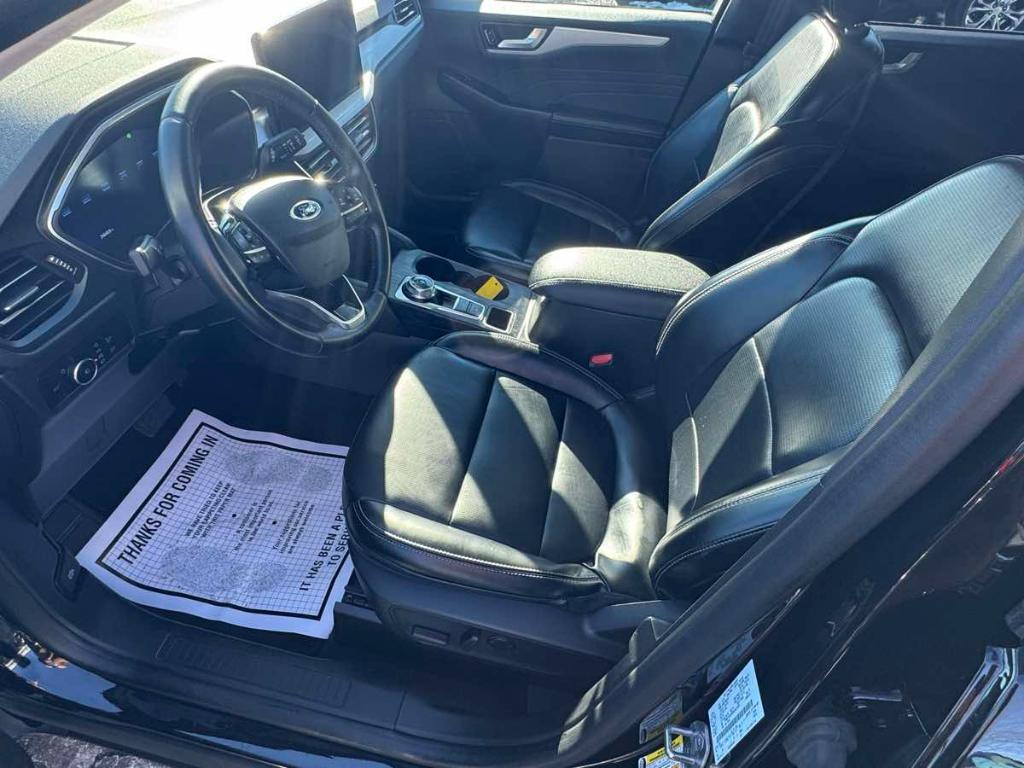 used 2024 Ford Escape car, priced at $25,900