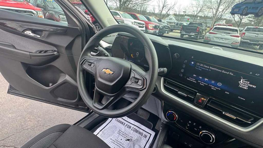 used 2025 Chevrolet TrailBlazer car, priced at $25,700