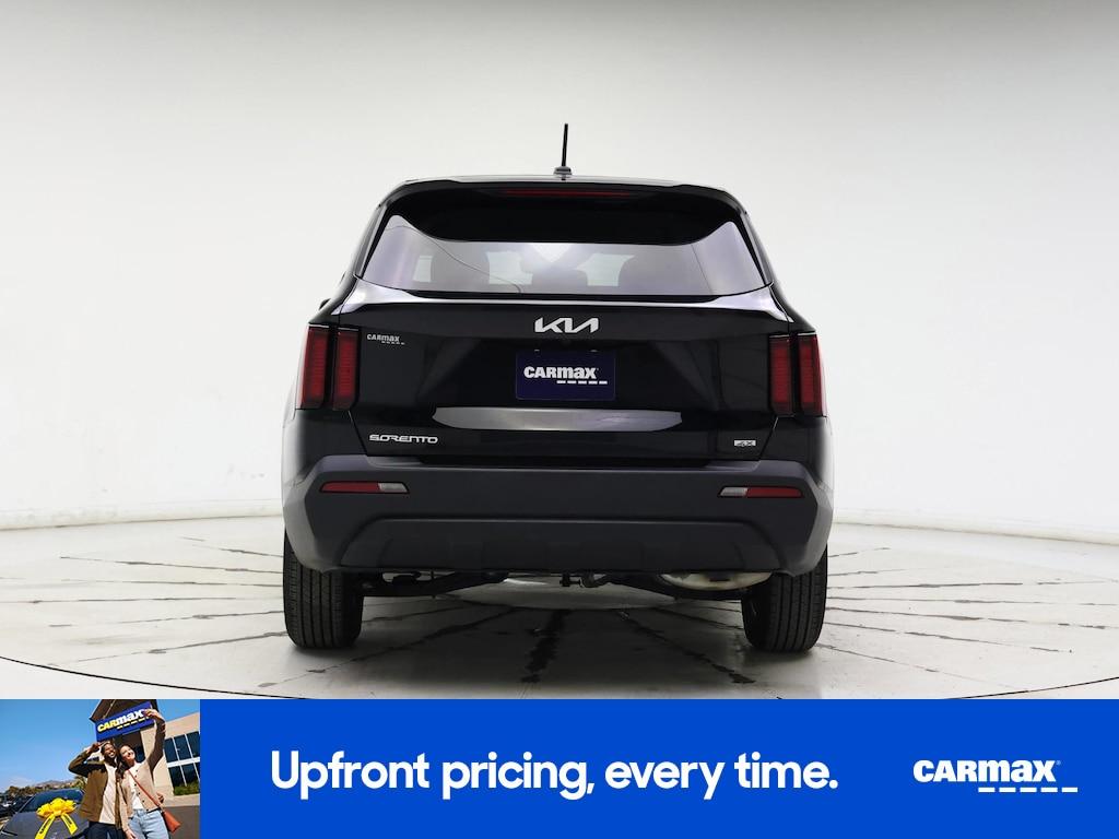 used 2023 Kia Sorento car, priced at $25,998