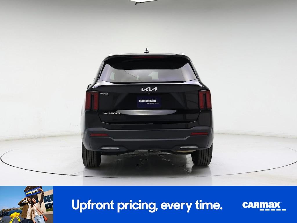 used 2024 Kia Sorento car, priced at $26,998