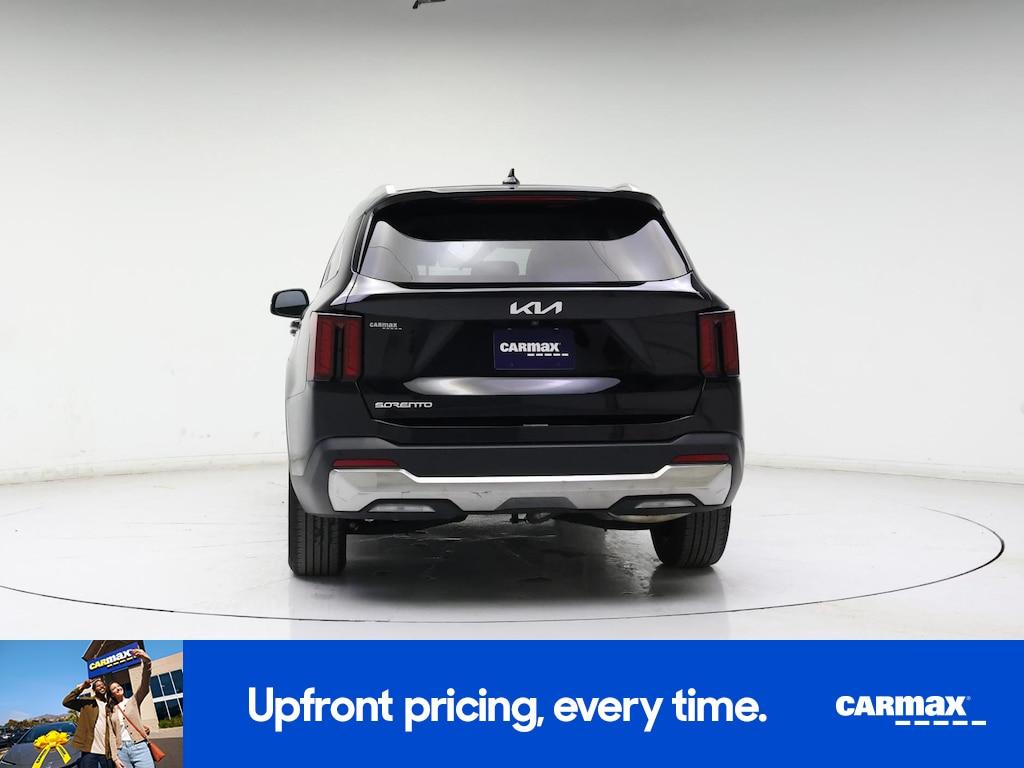 used 2024 Kia Sorento car, priced at $27,998