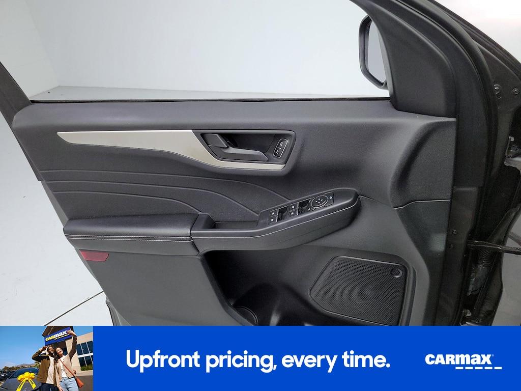 used 2022 Ford Escape car, priced at $19,998