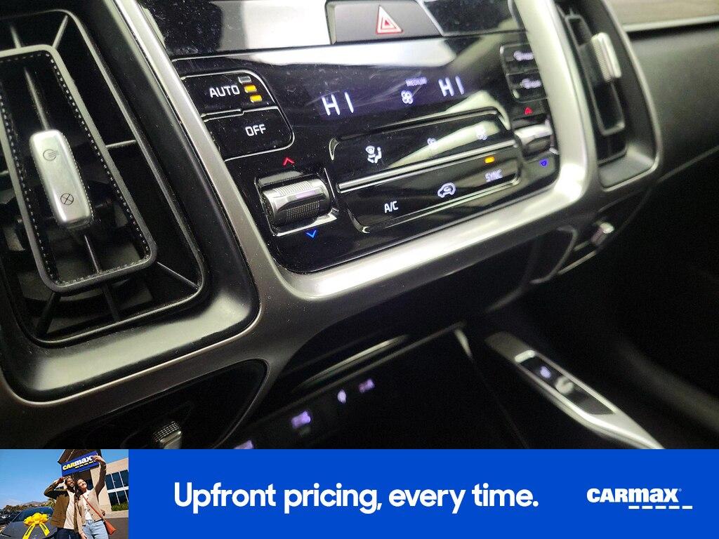used 2023 Kia Sorento car, priced at $27,998