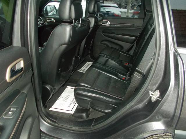 2015 Gray Jeep Grand Cherokee