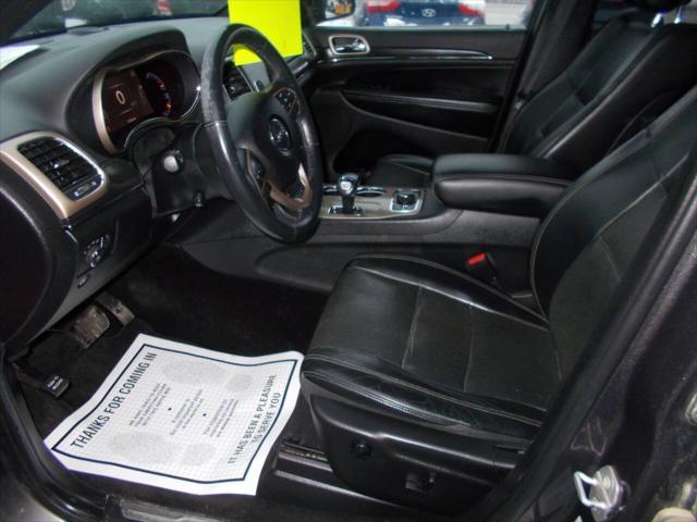2015 Gray Jeep Grand Cherokee