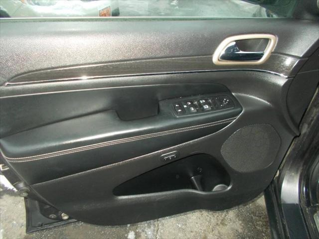 2015 Gray Jeep Grand Cherokee