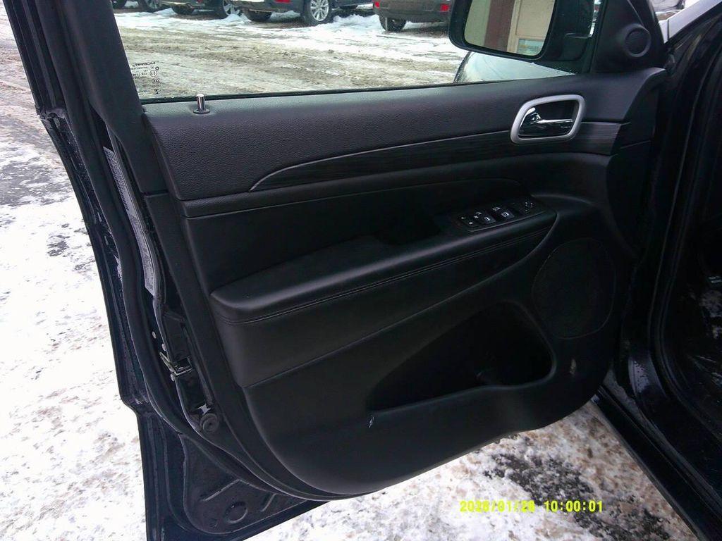 used 2022 Jeep Grand Cherokee car, priced at $17,900