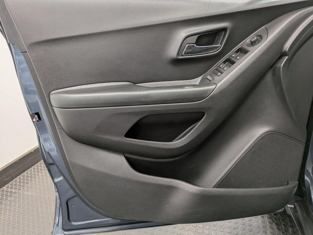 used 2022 Chevrolet Trax car, priced at $16,999