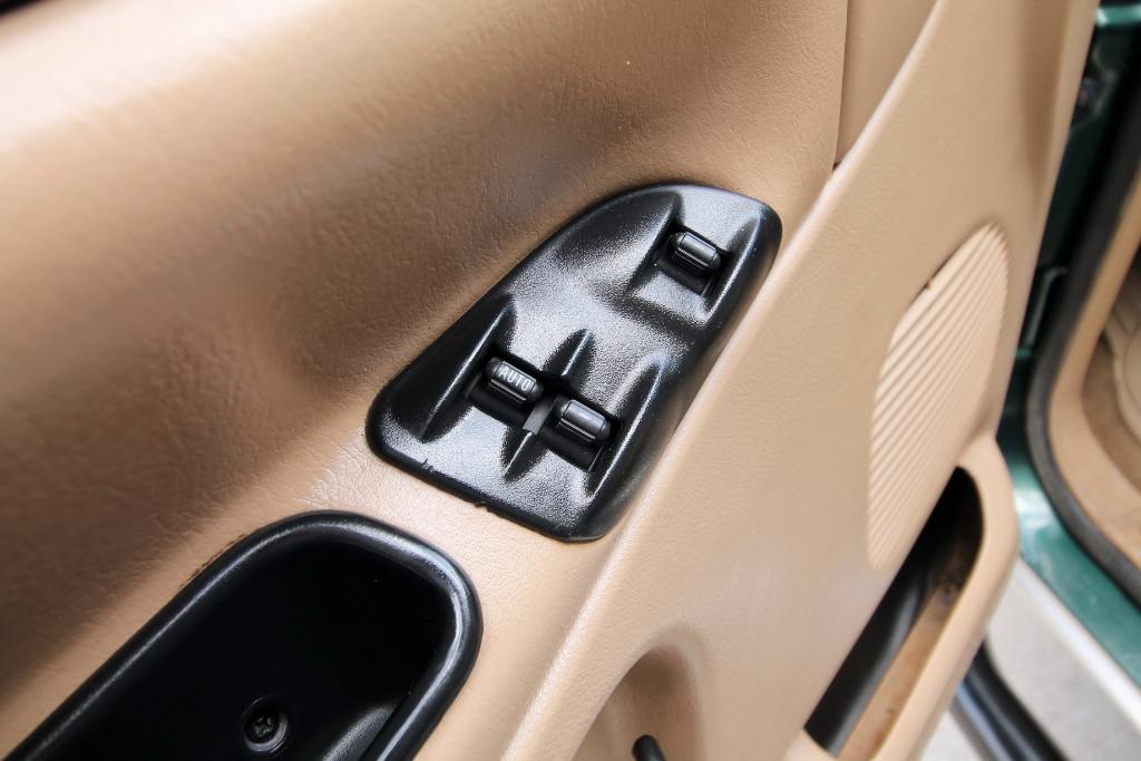 used 2002 Dodge Ram 2500 car, priced at $29,999