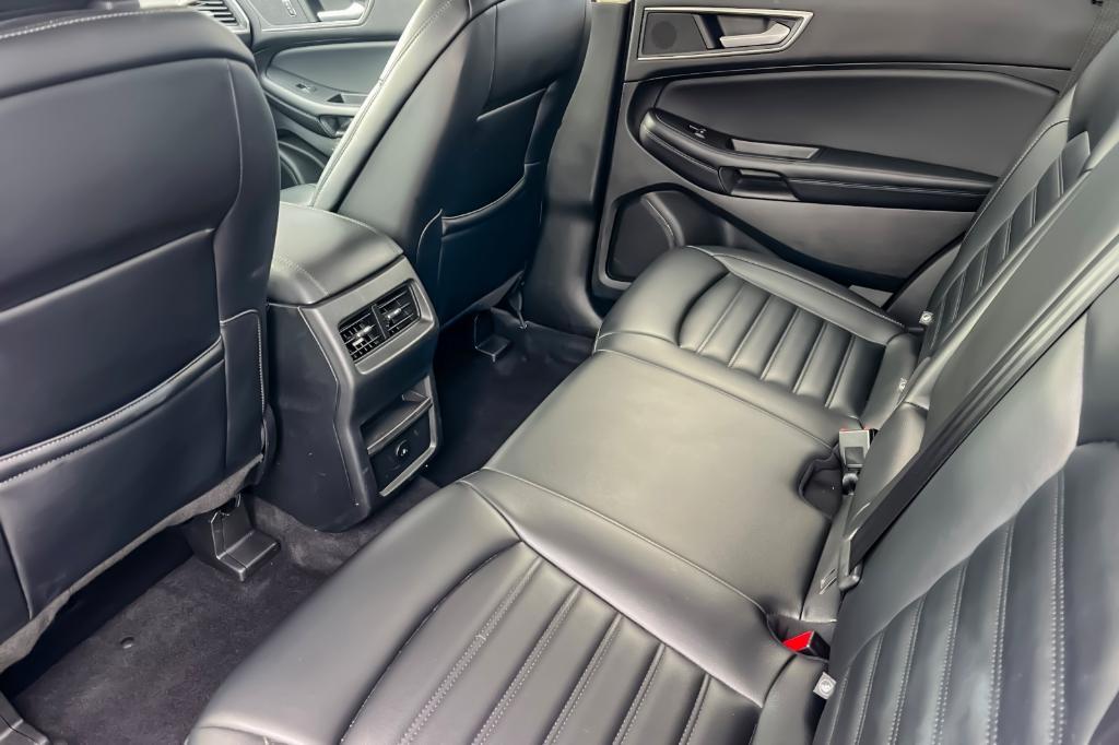 used 2023 Ford Edge car, priced at $20,001