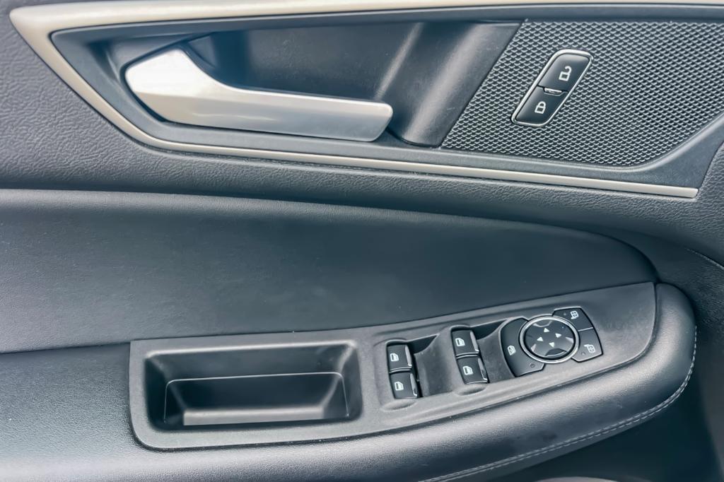 used 2023 Ford Edge car, priced at $20,001